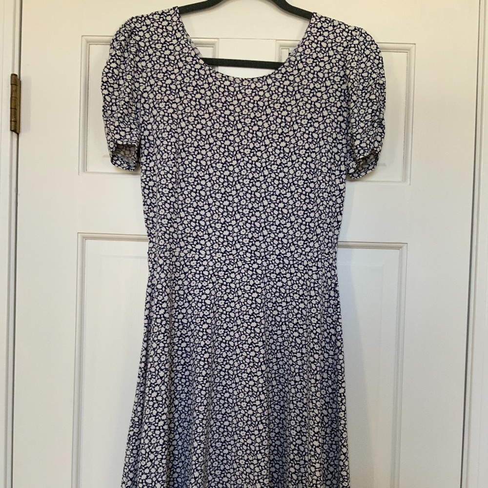 Lark and Ro womens size S gathered sleeve dress $12